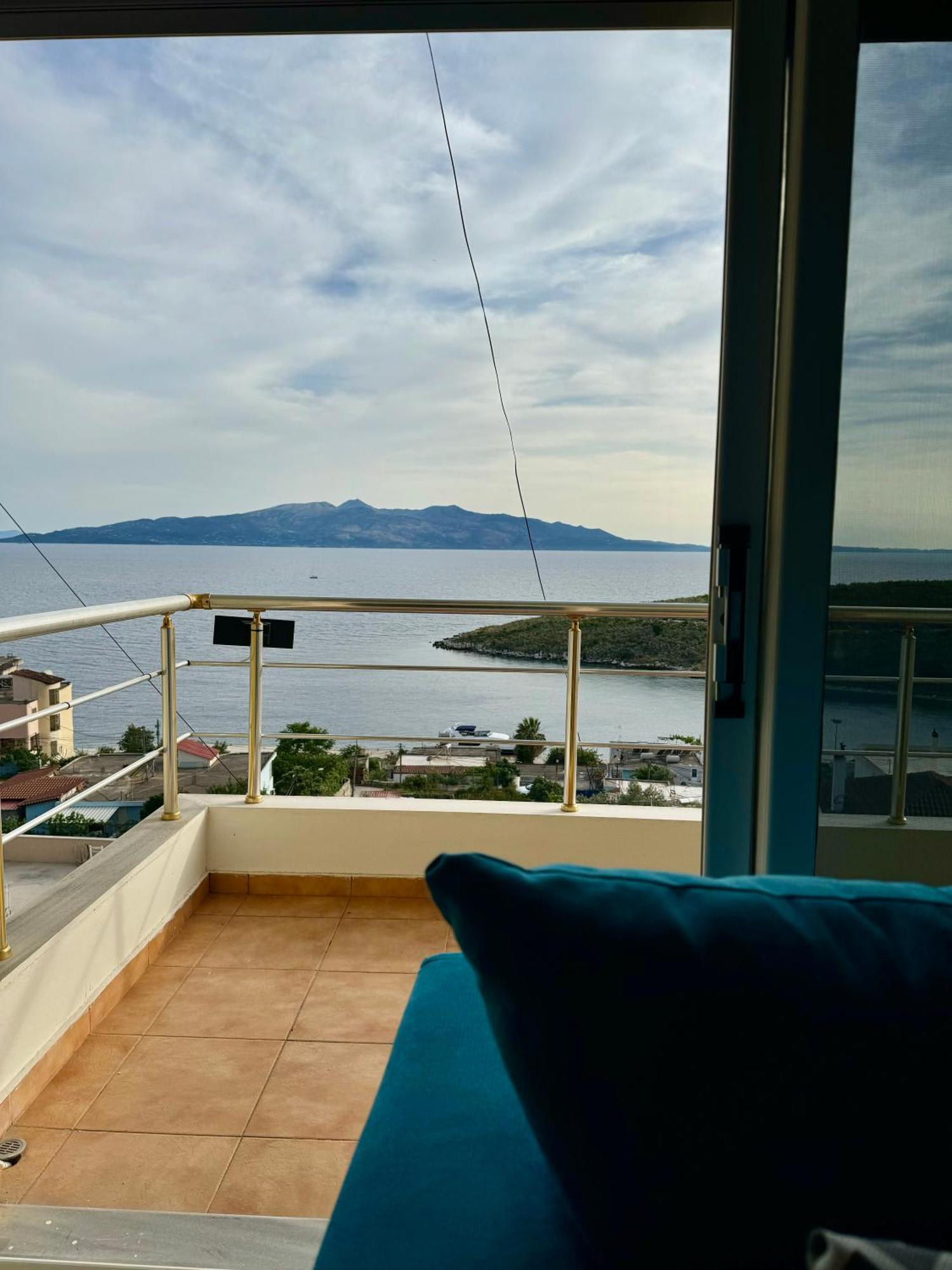 Comfy Blue Sarande Lejlighed Eksteriør billede
